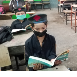 کے پی کے 120 اسکولوں میں سیکنڈ شفٹ شروع کی جائے گی